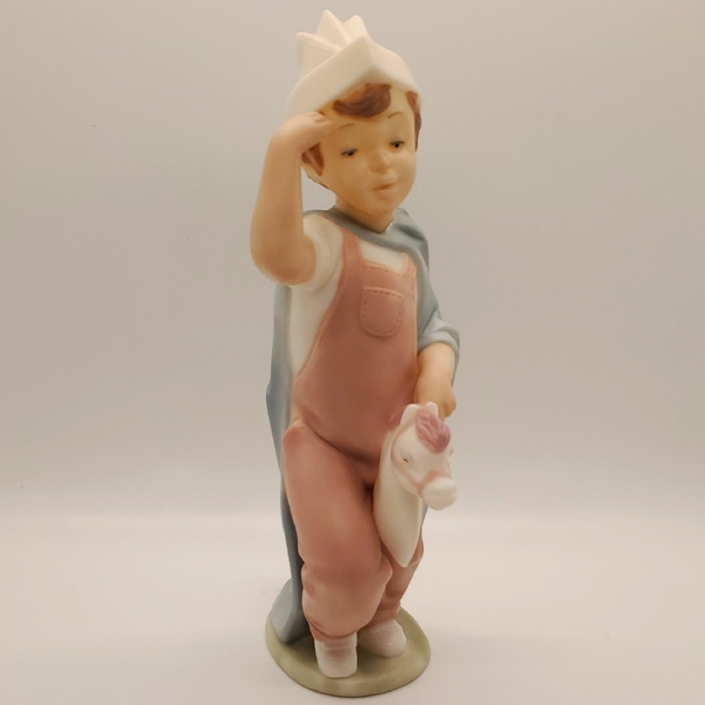 Golden Memories Little Conquistador Boy on Hobby Horse Matte Lladro Dais…